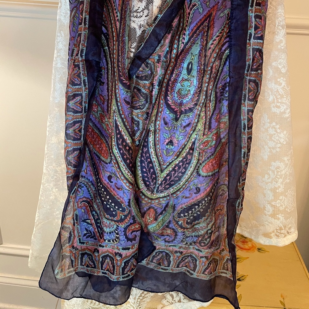 Light weight long scarf